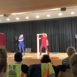 Theater in der Albatros-Schule: „Gut so!“